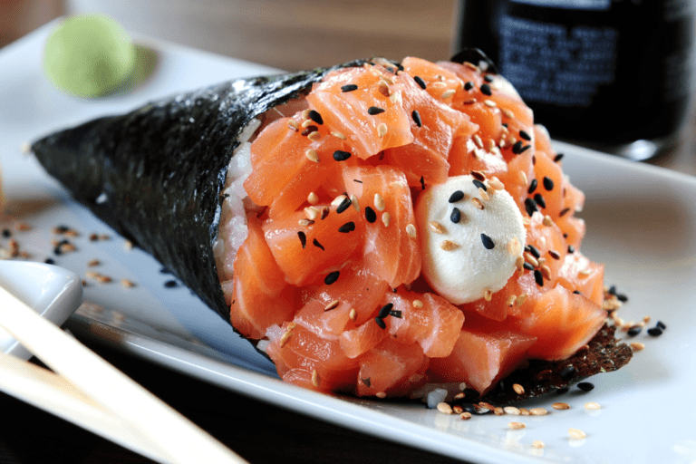 Preparando um Delicioso Temaki Caseiro: Sabores Japoneses na Sua Cozinha