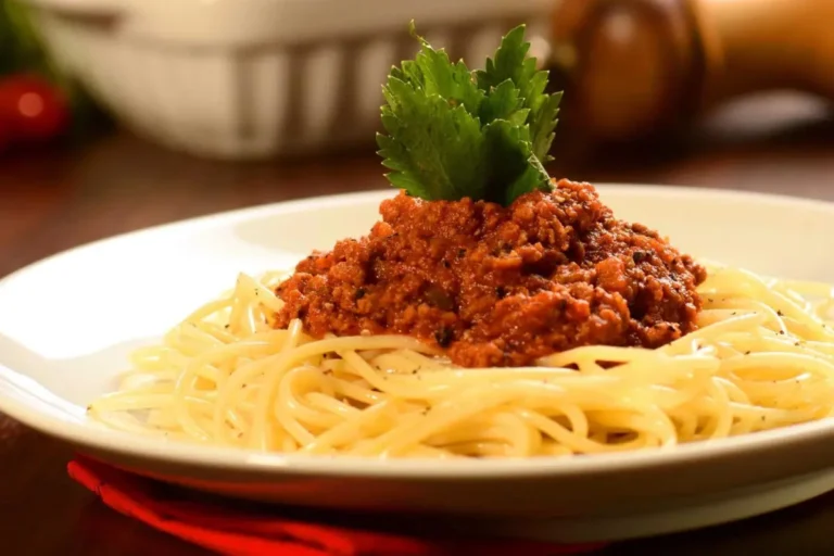 Macarrão à Bolonhesa: Um Clássico da Culinária Italiana Que Encanta Paladares