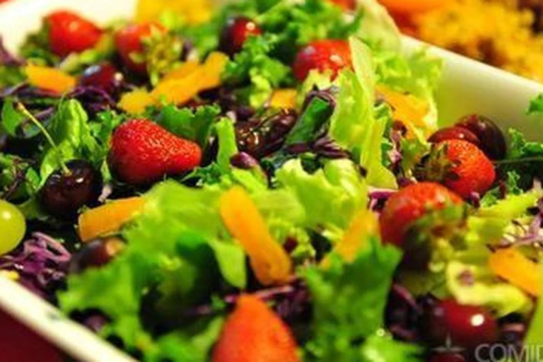 Desfrute do Frescor e Sabor: Conheça a Deliciosa Salada Tropical