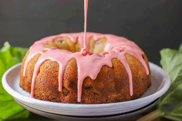 Bolo de Iogurte Caseiro: Sabor e Simplicidade em Cada Fatia