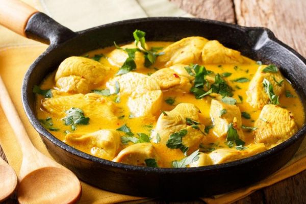 5 Passos para Preparar um Delicioso Frango ao Curry com Coco