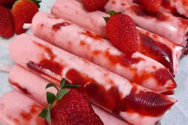 5 Razões para se Deliciar com o Geladinho Gourmet de Morango