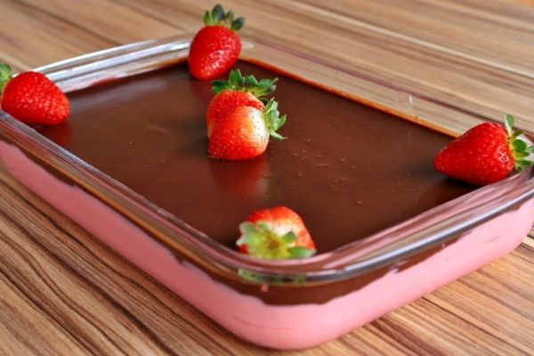 5 Passos para Preparar um Mousse de Morango com Chocolate Irresistível