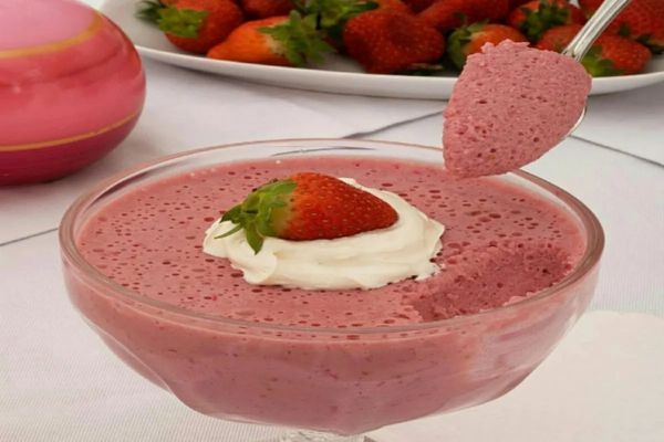 5 Passos para Preparar um Delicioso Mousse de Morango