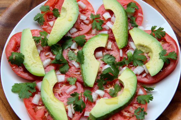 Salada de Abacate e Tomate