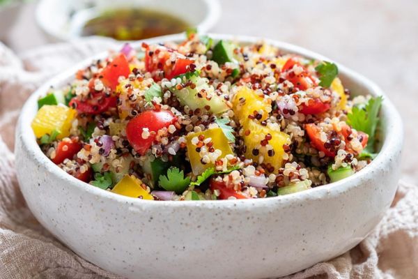 Salada de Quinoa com Vegetais