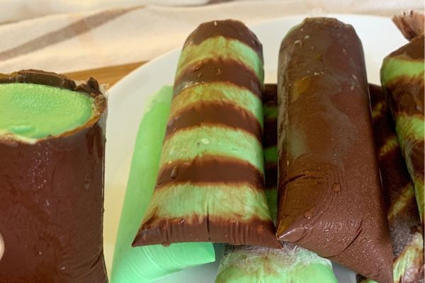 Geladinho Gourmet de Menta com Nutella: Uma Sobremesa Refrescante e Irresistível