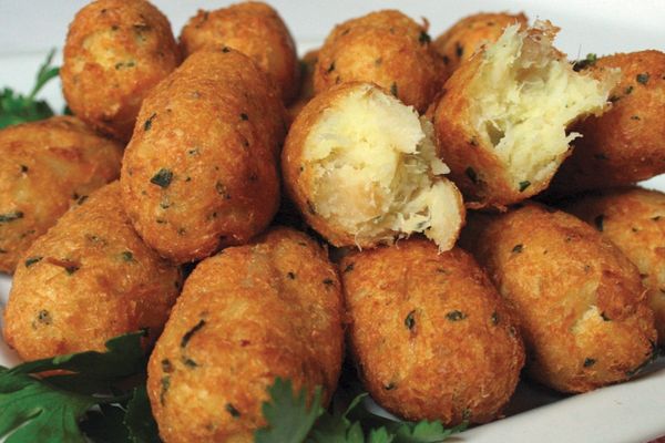 5 Passos para Preparar Deliciosos Bolinhos de Bacalhau em Casa