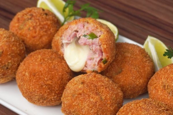 5 Passos para Deliciosos Bolinhos de Linguiça para Surpreender Seu Paladar