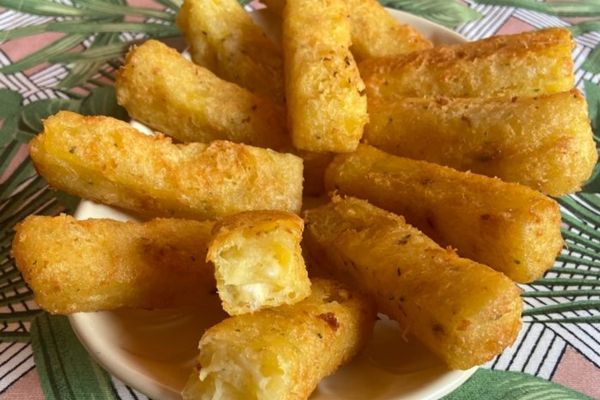 5 Passos para Preparar Mandioca em Palitos Caseira e Transformar seu Lanche!