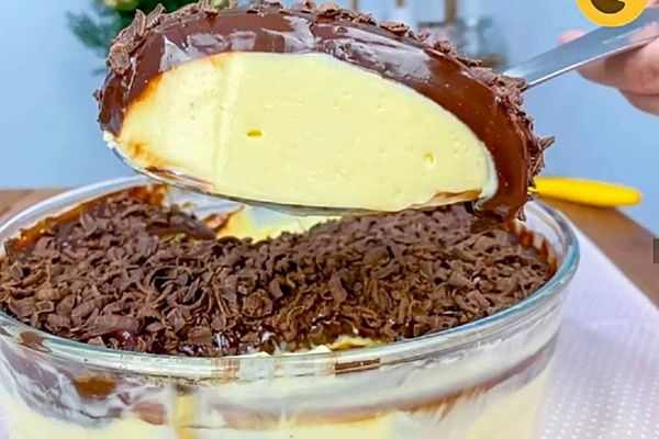 5 Passos para um Delicioso Mousse de Maracujá com Calda de Chocolate!