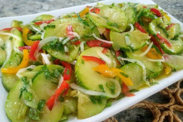 5 Razões para Experimentar Nossa Deliciosa Salada de Abobrinha