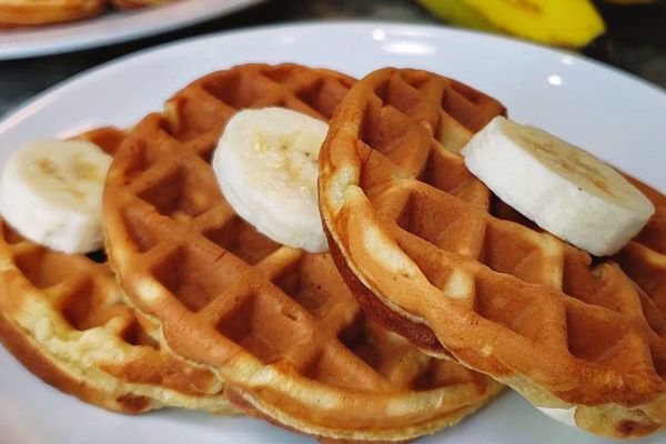 Desfrute da Delícia: 5 Passos para Preparar Waffles de Banana Integral Incríveis