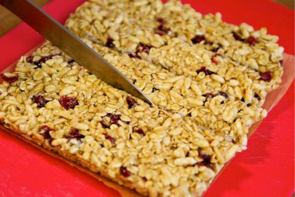 Desfrute de uma Alternativa Saudável: 5 Barrinhas de Granola Fit para Energizar Seu Dia