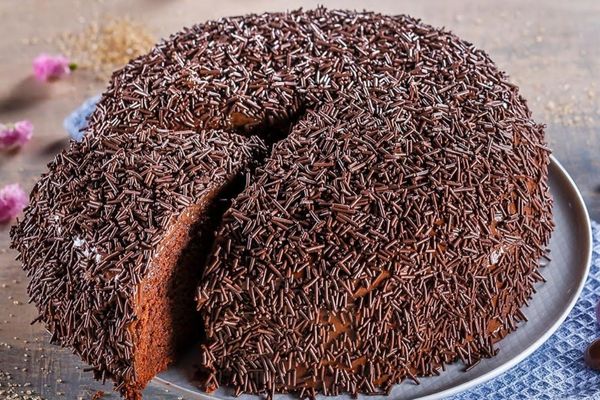 5 Passos para o Delicioso Bolo de Brigadeiro: Uma Doce Aventura Numerada