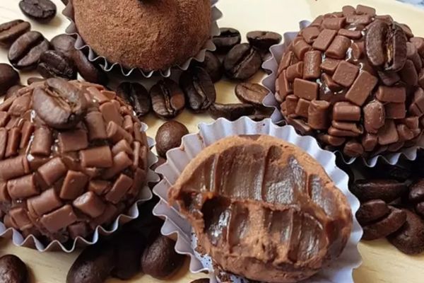 5 Passos para o Irresistível Brigadeiro de Café Caseiro: Uma Experiência Aromática Numerada