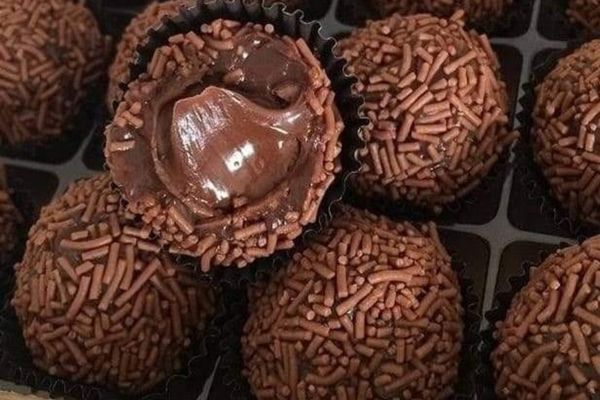 5 Passos para um Delicioso Brigadeiro de Nutella Caseiro: Uma Explosão de Sabor Numerada