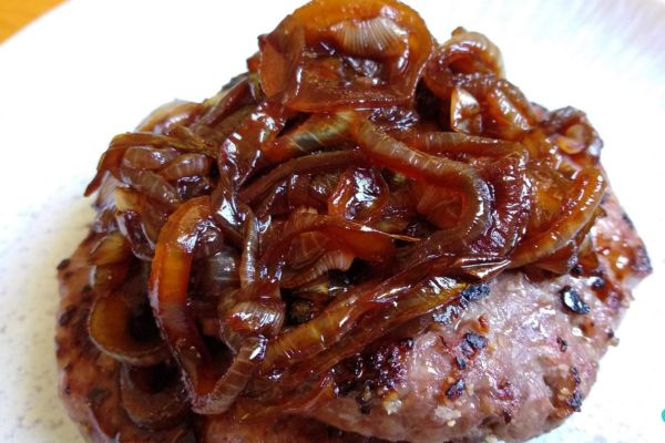 5 Passos para Cebola Caramelizada Perfeita para seus Hambúrgueres