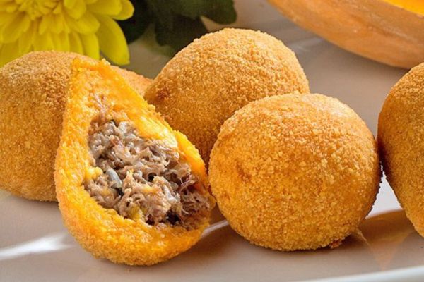 5 Passos para Preparar uma Coxinha de Abóbora Fit Irresistível