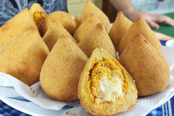 5 Passos para a Coxinha de Frango com Catupiry Perfeita: Um Encontro de Sabores Inesquecível