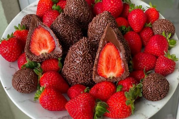 5 Razões para Se Apaixonar por Coxinha de Morango com Brigadeiro