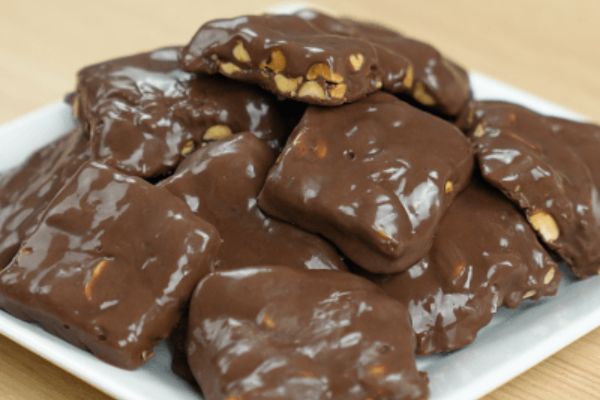 5 Deliciosos Passos para o Doce de Amendoim com Chocolate Perfeito