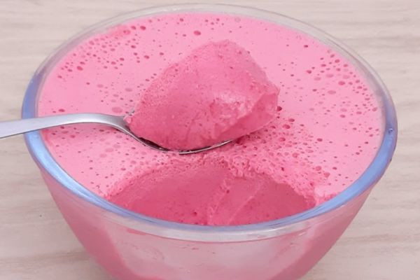 Desfrute de uma Sobremesa Refrescante: Gelatina de Iogurte Fit em 4 Passos Simples