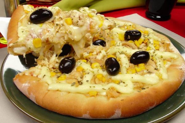 5 Passos para uma Deliciosa Pizza de Frango com Catupiry e Milho – A Combinação Perfeita!