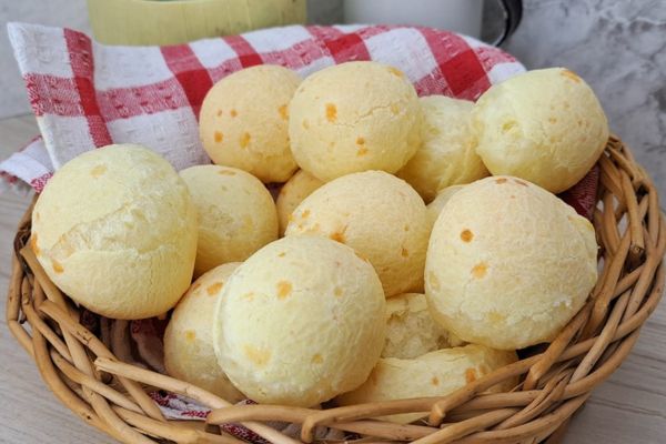 5 Passos para o Verdadeiro Pão de Queijo Mineiro em Casa