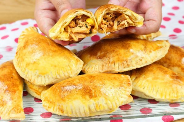 5 Passos para Saborear um Delicioso Pastel Assado de Frango