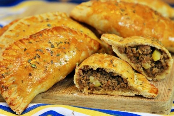 5 Passos para Preparar o Delicioso Pastel Assado de Carne Moída