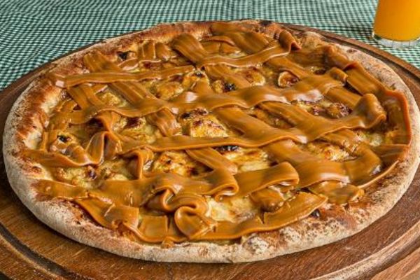 5 Passos para uma Delícia Inigualável: Pizza de Banana com Doce de Leite