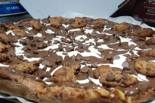 5 Passos para uma Deliciosa Pizza de Chocotone: Surpreenda Seu Paladar!