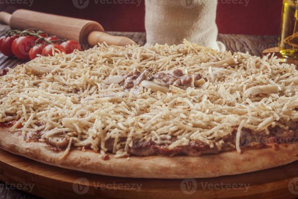 5 Passos para uma Deliciosa Pizza de Estrogonofe de Carne: Surpreenda o Paladar em Casa!