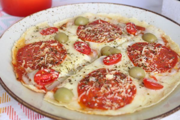 Pizza de Frigideira Low Carb com Farinha de Aveia