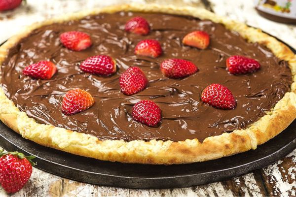 5 Passos para a Deliciosa Pizza de Morango com Nutella