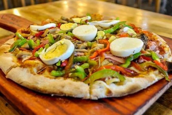 5 Passos para a Perfeição: Pizza Portuguesa que Vai Encantar Seu Paladar!