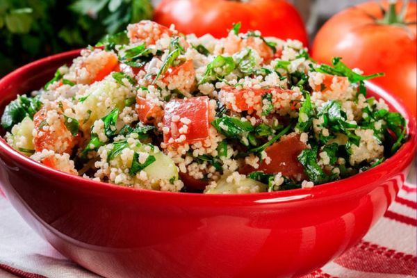 Salada de Tabule: Uma Explosão Refrescante de Sabores Mediterrâneos