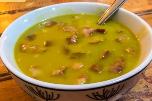 5 Passos para uma Sopa de Ervilha Inesquecível: Um Abraço Acolhedor em Cada Colherada