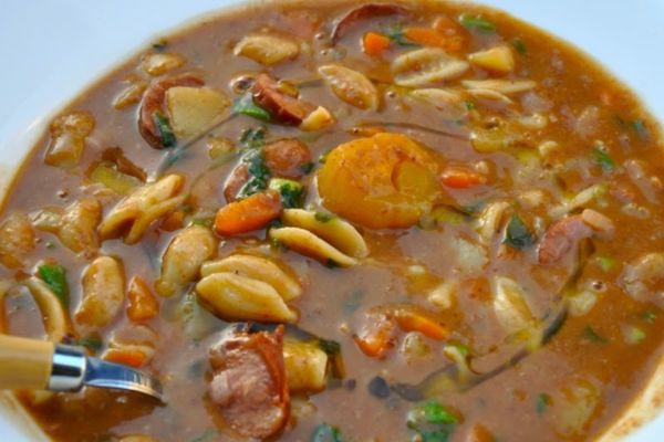 5 Razões para Amar: Sopa de Feijão com Macarrão