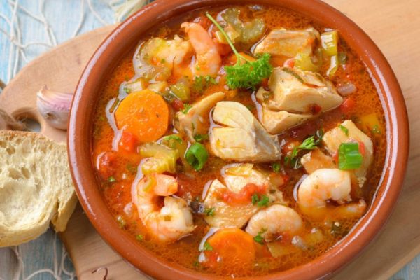 Desfrute de um Banquete Aquático com Nossa Receita Numerada de Sopa de Peixe: Um Prato Irresistível em 5 Passos