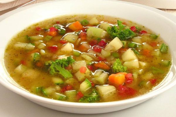 5 Passos para uma Sopa Vegana de Legumes que Conquista Paladares