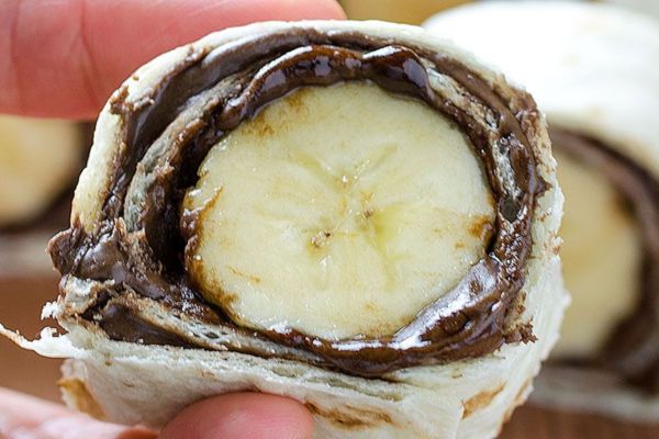 Descubra o Sabor Único: 5 Passos para Preparar Sushi de Banana com Nutella!