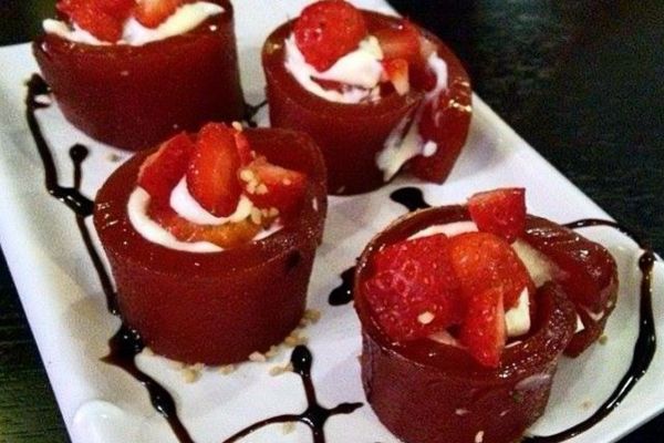 Desfrute da Doçura: 5 Passos para Preparar um Sushi Doce de Goiabada Inesquecível!