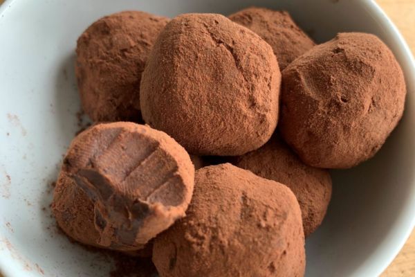 Desfrute de Deliciosas Trufas de Avelã Fit: Uma Jornada para o Paladar Saudável